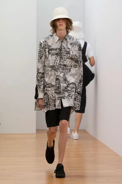 Look 21